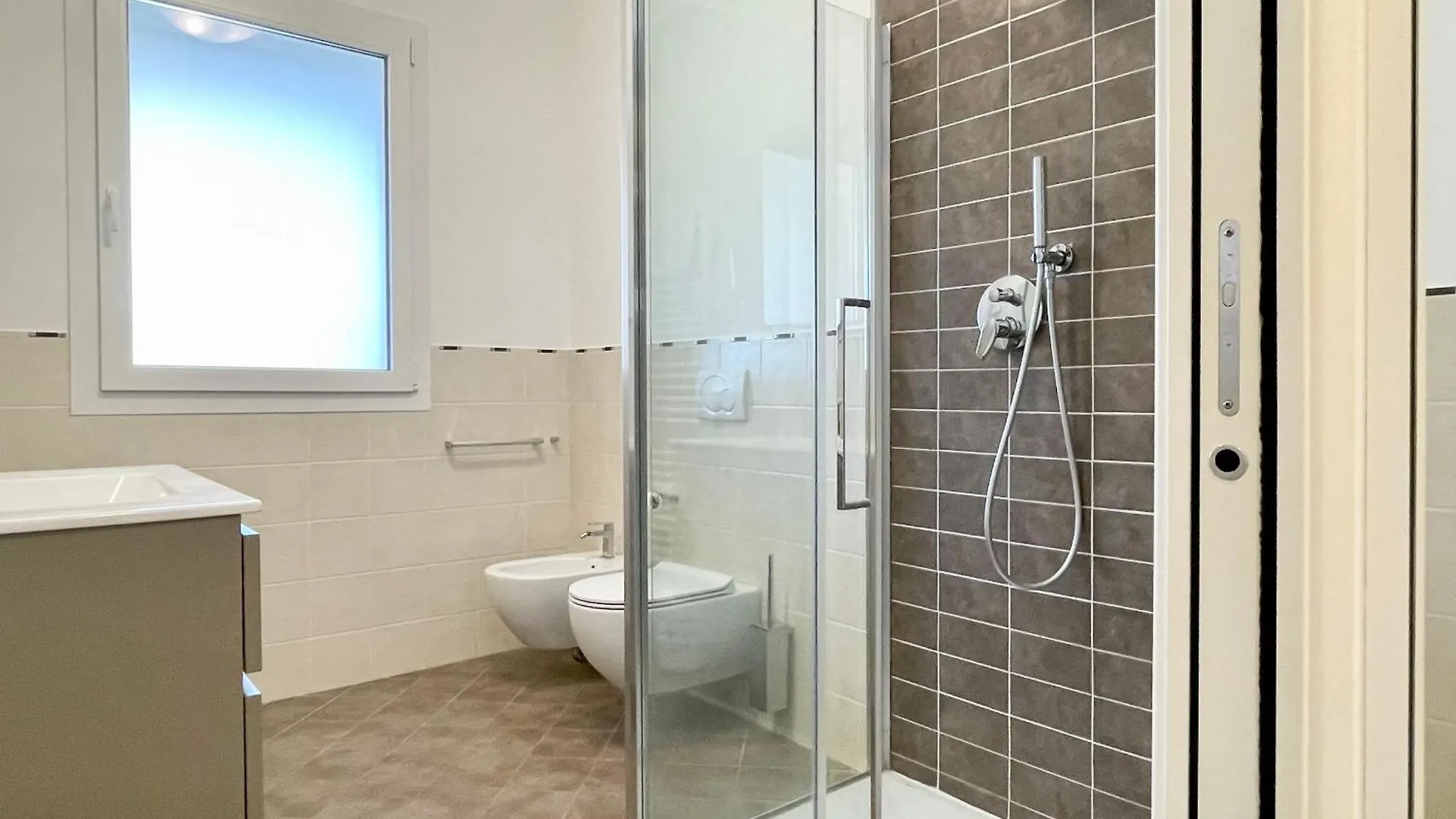 Appartamento Bilocale Con Terrazzo E Garage - Casa Ondina Rimini