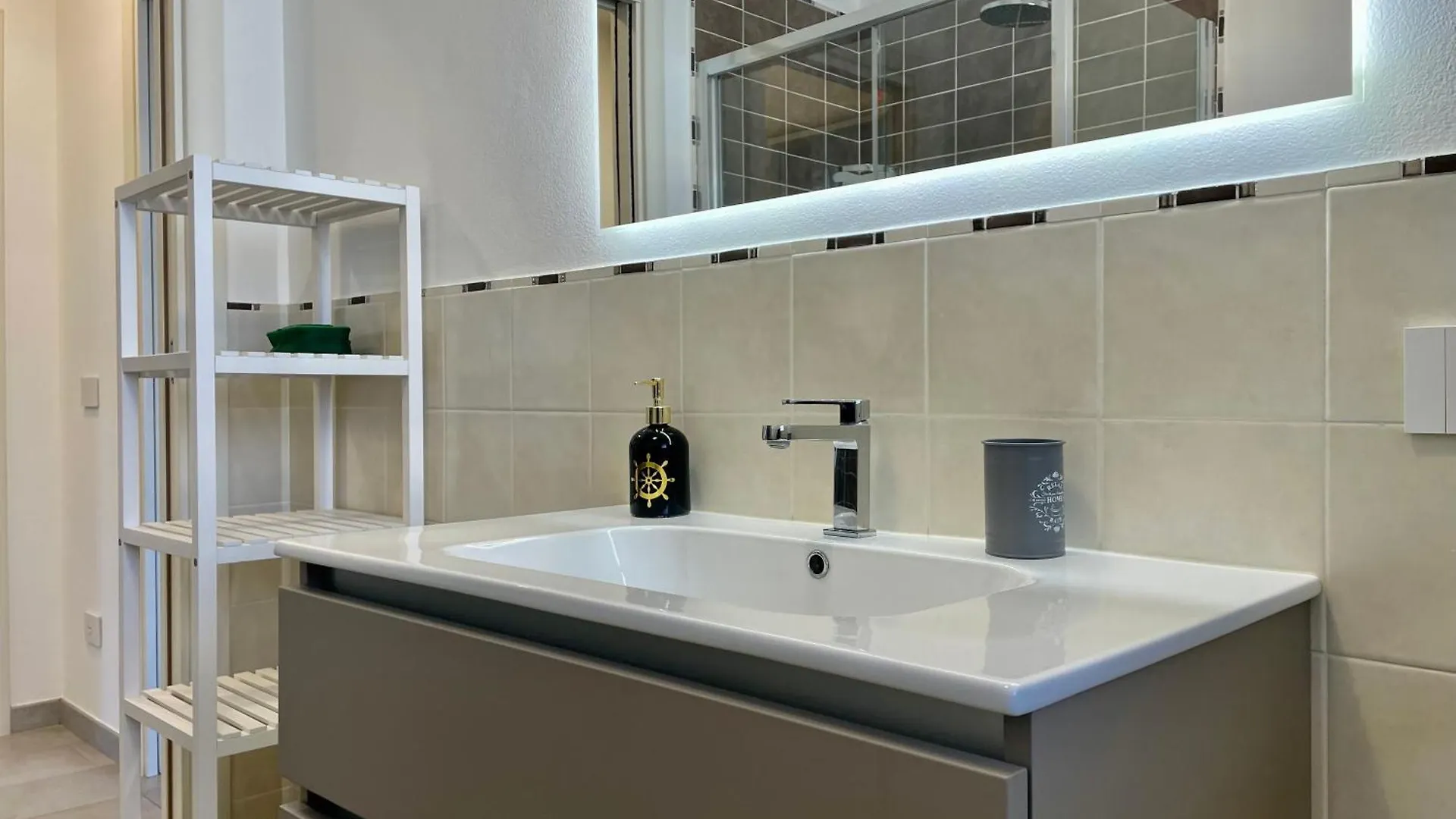 Appartamento Bilocale Con Terrazzo E Garage - Casa Ondina Rimini 0*,